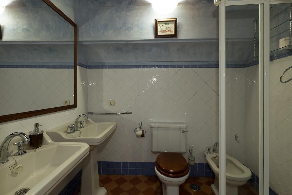 Ferienwohnung Holi-Rent Historic House Next To The Alcazar Sevilla Exterior foto