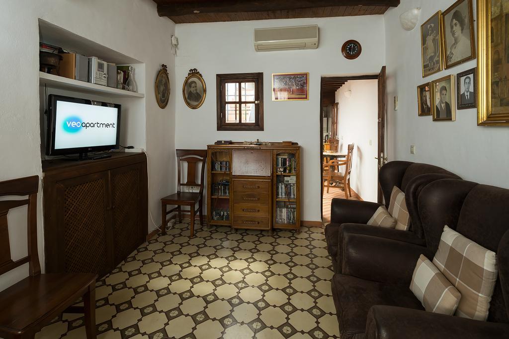 Ferienwohnung Holi-Rent Historic House Next To The Alcazar Sevilla Exterior foto