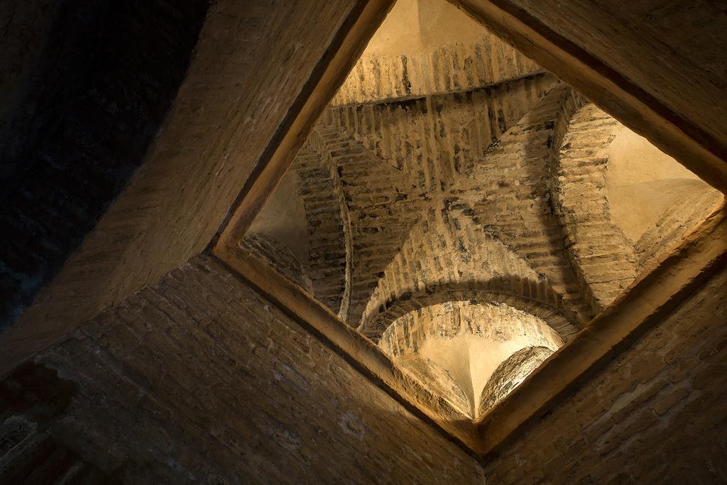 Ferienwohnung Holi-Rent Historic House Next To The Alcazar Sevilla Exterior foto