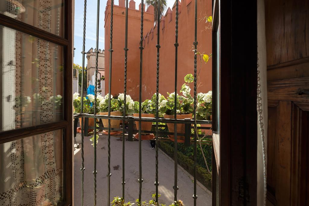 Ferienwohnung Holi-Rent Historic House Next To The Alcazar Sevilla Exterior foto