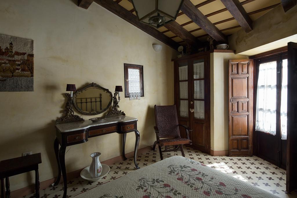 Ferienwohnung Holi-Rent Historic House Next To The Alcazar Sevilla Exterior foto