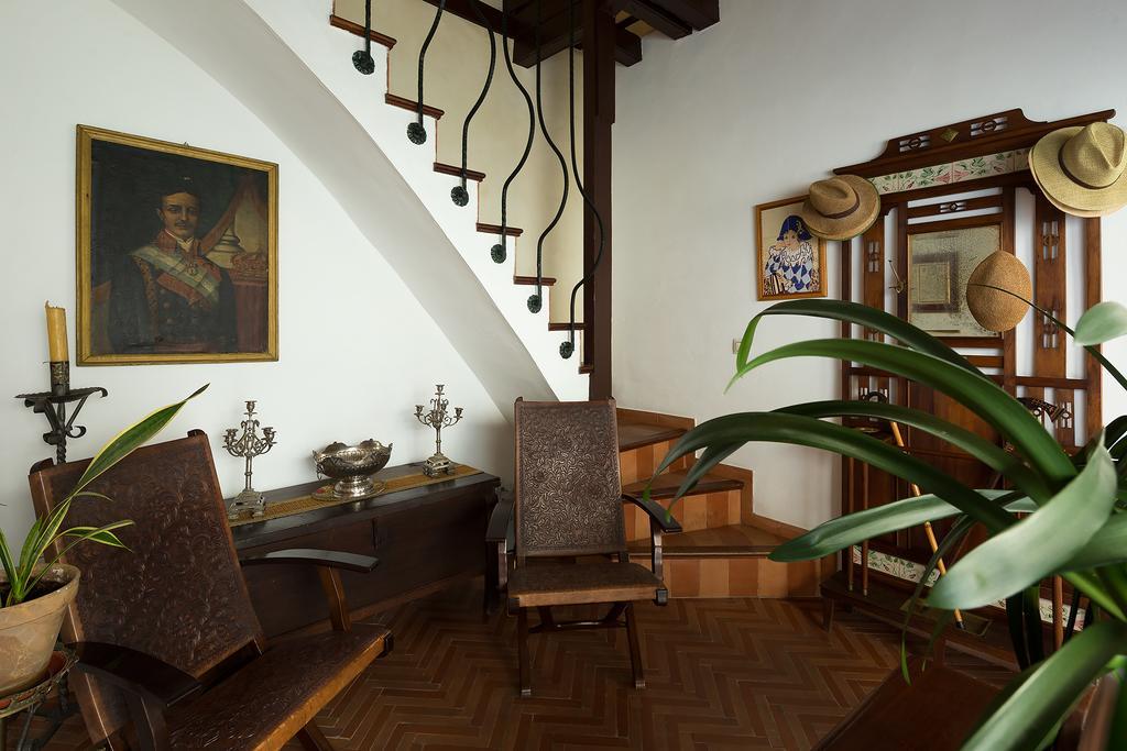 Ferienwohnung Holi-Rent Historic House Next To The Alcazar Sevilla Exterior foto